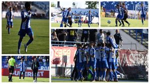 VIDEO | Suporterii au invadat terenul după ce Poli Iași a învins Oțelul și a promovat matematic în SuperLigă. Cronica partidei care a blocat Copoul