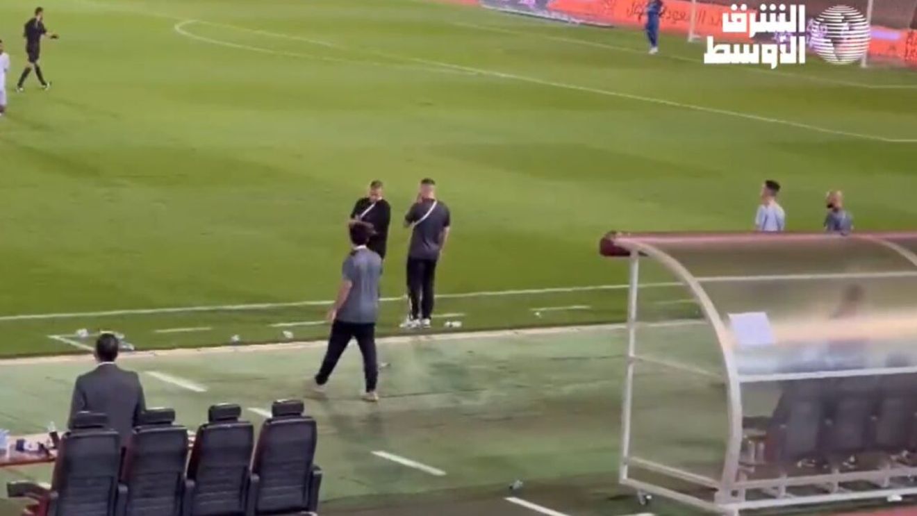 Gigi Becali de Arabia, acuzat că dictează la echipa antrenată de Laurențiu Reghecampf! Imaginile virale au ajuns pe internet | VIDEO