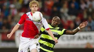 VIDEO** Un fost stelist îi răzbună pe dinamoviști! Neșu înscrie contra lui NEC Nijmegen!