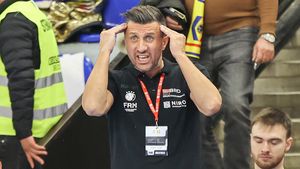 Imagini halucinante cu selecționerul României! George Buricea şi-a lovit jucătorul pe banca de rezerve: reacția antrenorului