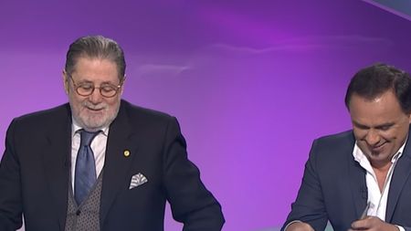 Basarab Panduru, luat peste picior de Cornel Dinu. „Voiam să-l întreb dacă ne-a adus și nouă vreo cămilă!”