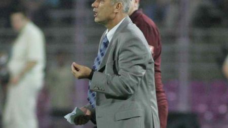 "Uhrin a fost demis pentru că e profesionist și voia performanță!"