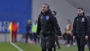 Laurențiu Reghecampf, șocat înaintea derby-ului Universitatea Craiova - Rapid. „Nu îmi vine să cred!” Ce l-a lăsat fără cuvinte pe antrenorul oltenilor