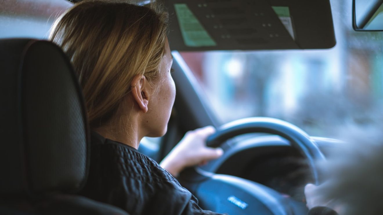 ADVERTORIAL | Importanța legislației rutiere pentru orice șofer