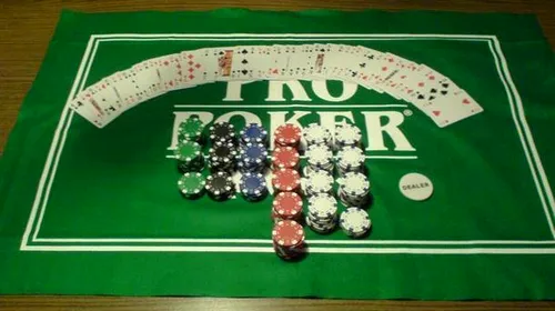 Începând cu 2 mai 2010, presa are propriul său turneu de poker