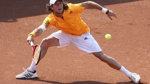 Ventura - Montanes și Monaco - Greul în semifinale la București