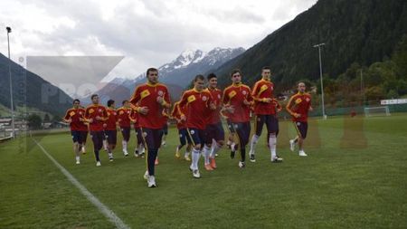 Pițurcă a susținut primul antrenament din Austria! FOTO** "Tricolorii" au făcut exerciții de recuperare