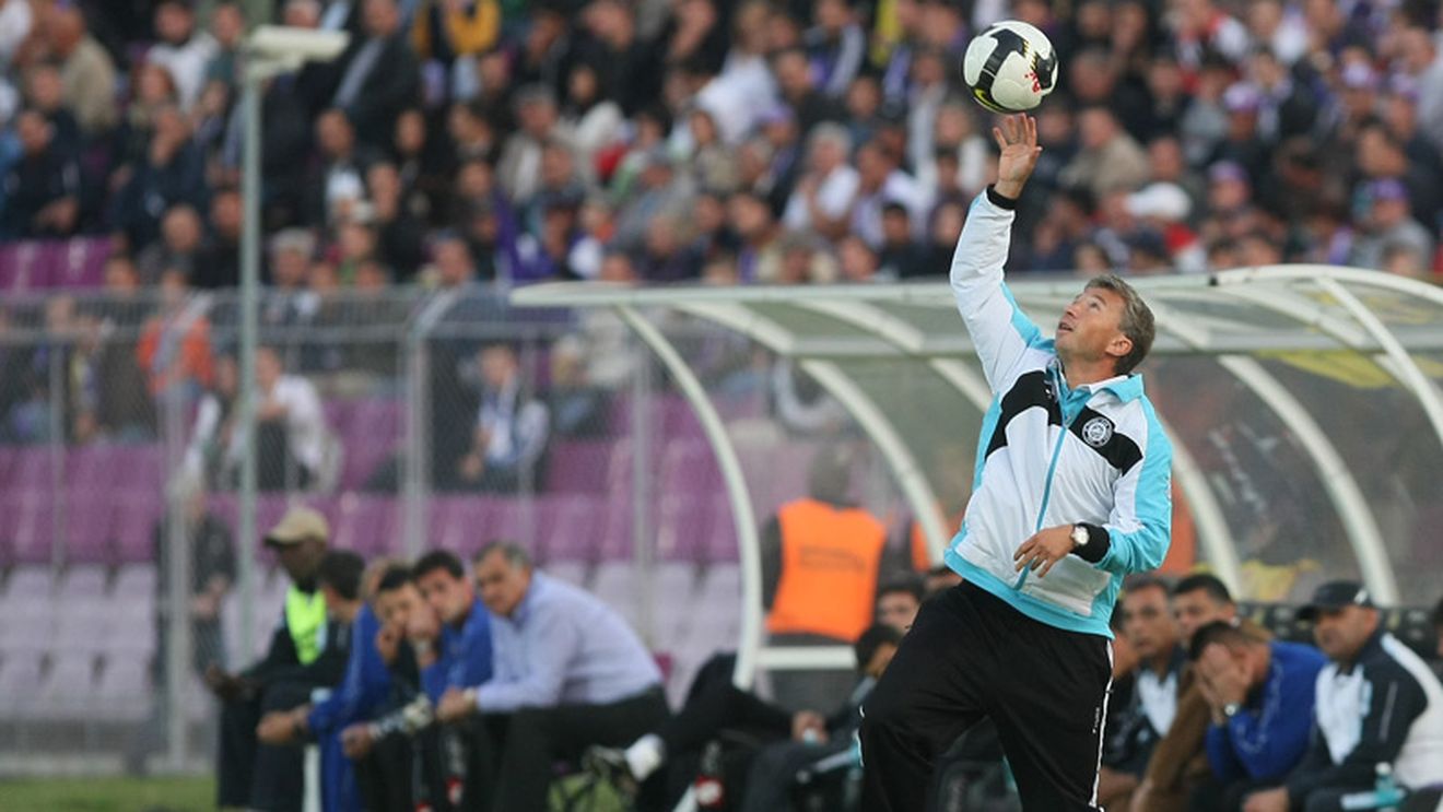 Petrescu: "Rapidiștii să vină cu o fază în care au fost dezavantajați, și eu plec din România! **Arbitrul a greșit în defavoarea noastră!"