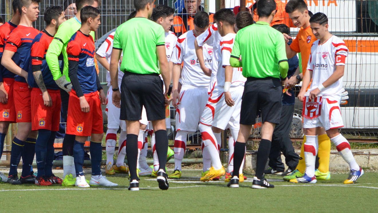 FOTO | Situație uluitoare la Steaua. Detaliul jenant din această imagine. Cum s-au făcut steliștii de râs în fața rivalilor