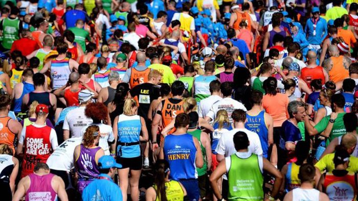 Un bărbat în vârstă de 42 de ani a murit după ce a participat la maratonul de la Londra