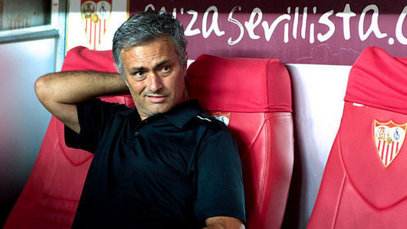 Jose Mourinho, cel mai bun antrenor de club din lume în 2012