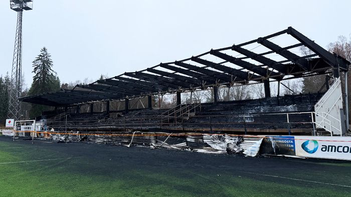 Stadionul echipei care are 9 titluri de campioană a luat foc. Tribuna a fost făcută scrum și pagubele sunt uriașe