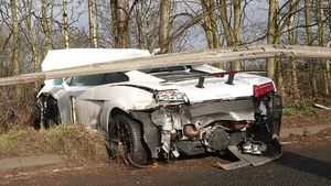 Sergio Romero, la un pas de o tragedie! Portarul lui Manchester United și-a făcut praf mașina de 200.000 de euro | FOTO
