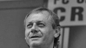 Incredibil! Au furat de la mormântul lui Ilie Balaci. Reacția fiicei "Minunii blonde": "Cum cataloghezi un asemenea om?"