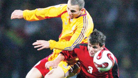 Îi aduc "frate" lui Bakaj!** Un nou internațional albanez în "Groapă"