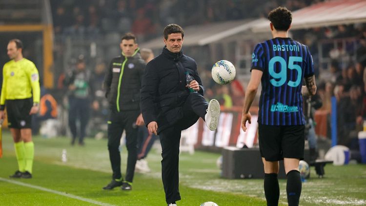 Chivu a rezolvat o mare problemă. Acum, așteaptă cele 60.000.000 de euro de la Barcelona