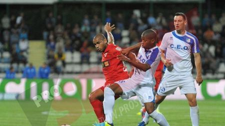 Dinamo - Pandurii, meciul vedetă din sferturi