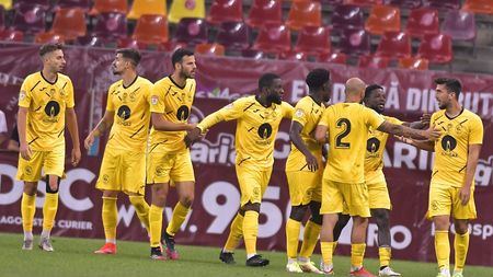 Gaz Metan e „bomba biologică” a Ligii 1: 14 cazuri de COVID-19 la întoarcerea din Antalya! Rapid, UTA și Chindia au fost în același avion cu medieșenii | EXCLUSIV