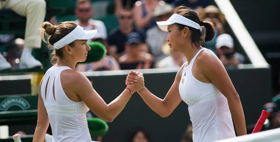 Shuai Peng s-a duelat cu Simona Halep la Wimbledon 2017.