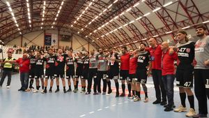 Dinamo și-a aflat adversarul din barajul pentru optimile de finală ale Ligii Campionilor la handbal. Fanii "câinilor" anunță încă de pe acum: "Sala Dinamo va fi prea mică pentru câți vom fi la meci"