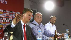 Victoria cu CFR l-a împăcat pe Van Gaal cu șefii lui Bayern:** "Un pahar să bem!" :)