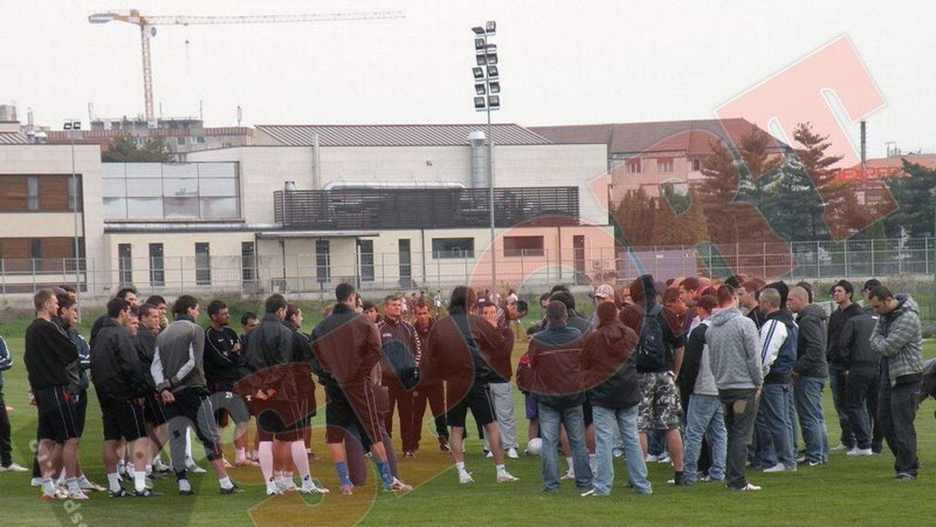 FOTO** Fanii lui Poli au întrerupt antrenamentul pentru a discuta cu jucătorii!