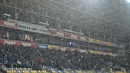 Ploaia și Bosnia au alungat fanii! Câți plătitori de bilete nu au mai venit la meciul cu San Marino