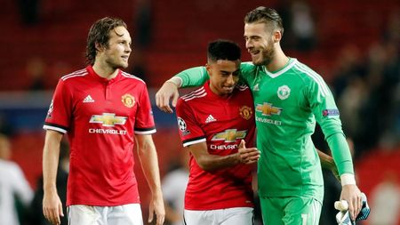 Acesta ar fi cel mai ciudat transfer pe care l-ar face Barcelona! Van Gaal le sugerează catalanilor să transfere un fotbalist "maltratat" de Mourinho