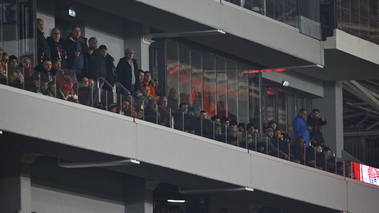 Mircea Lucescu şi Ionuț Lupescu, gloriile care vor să salveze Dinamo, în tribune cu Oțelul! Fuziunea cu CS Dinamo şi proiectul cu Ion Țiriac, loviturile din umbră