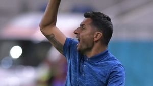 Nicolae Dică a făcut instrucție cu jucătorii la pauza meciului cu Chindia: „Au fost ravagii în vestiar”
