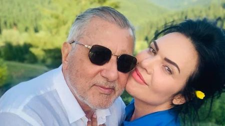 Regulile stricte pe care i le-a impus Ilie Năstase actualei lui soții, pentru ca bruneta să nu îl înșele. Ioana Simion este terorizată de fostul tenismen: „El nu prea mă lasă”
