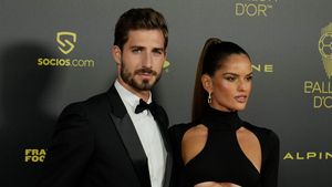 Izabel Goulart, apariție răvășitoare la decernarea Balonului de Aur! Faimosul manechin brazilian l-a eclipsat pe Kevin Trapp | VIDEO & FOTO