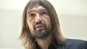 Dan Alexa a slăbit 13 kilograme. Transformarea a început în Asia Express și acum are o dietă ciudată: „Fumez mult, beau cafea de sparg și mănânc o dată la 20 de ore”