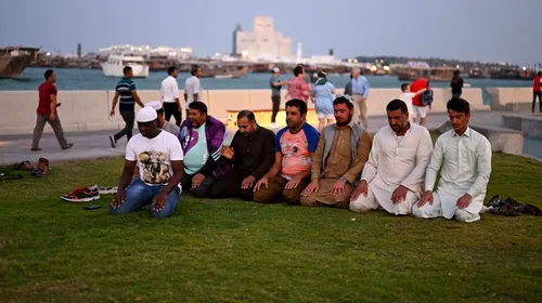 Scandal uriaș încă din prima zi a Cupei Mondiale din Qatar: ce au pățit 212 casieri indieni!