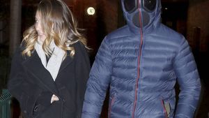 Un star al fotbalului mondial a găsit cel mai ingenios mod de a se ascunde de paparazzi. Cine se află în această fotografie :)