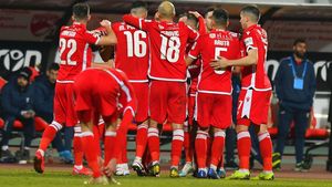 Dinamo - Chindia a fost amânat, după cazul de coronavirus de la roș-albi! Decizie oficială a LPF + Ce vor face „câinii” în cursul acestei zile