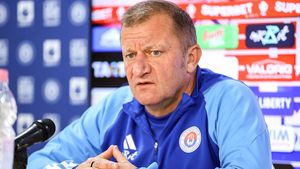 Dorinel Munteanu revine în Superliga! Se va bate la titlu cu echipa în care a investit milioane de euro Guvernul Ungariei