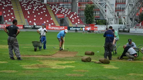 Gazonul de la Arad, total distrus cu doar două zile înainte de UTA - FC U Craiova. „Există un pericol de accidentări”