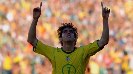 Echipa lui Mutu dă 4 jucători pentru meciul de vis Brazilia - Italia! VEZI AICI LOTURILE!