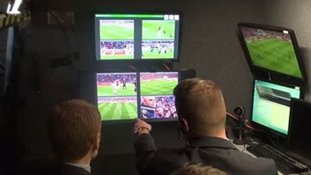 VIDEO | Federația Olandeză propune introducerea arbitrului video: "FIFA și IFAB trebuie să-și dea acordul" 