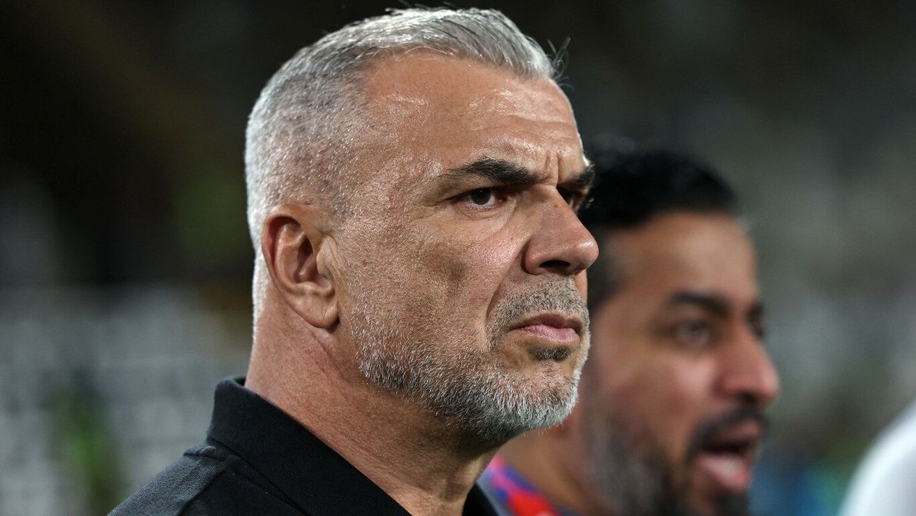 Cosmin Olăroiu a luat o decizie fără precedent! Plătit ca un nabab, românul a dezlănțuit iadul pentru doi fotbaliști: „Ne-au trădat!”