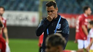 Mirel Rădoi a luat decizia drastică la Universitatea Craiova, înaintea derby-ului cu Dinamo: „Îl scot din lot”
