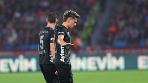 Ianis Hagi a dat două goluri şi a făcut meciul perfect în Turcia