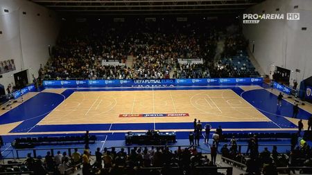 Bătaie la România - Ungaria. Meciul de la Craiova a fost oprit sub privirile lui Răzvan Burleanu