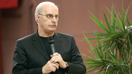 Performanță unică oferită de Octavian Bellu! Marele antrenor român de gimnastică a fost inclus în Cartea Recordurilor