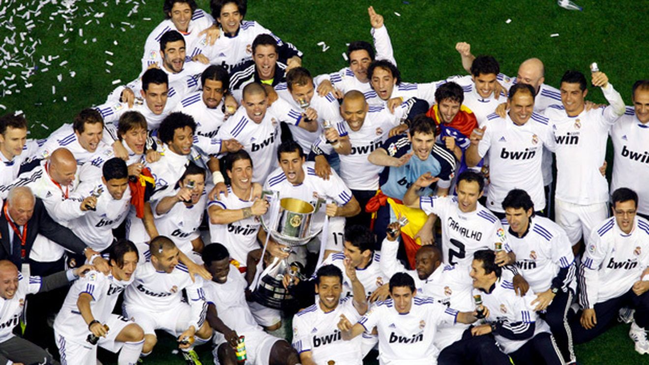 Asta îl face "The Special One"!** Mourinho a câștigat patru cupe naționale în patru țări diferite