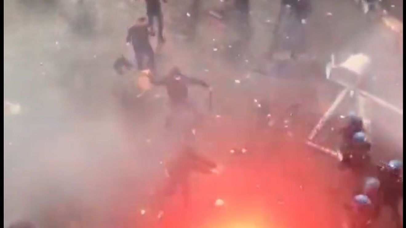Haos pe străzile din Napoli înaintea returului cu Eintracht Frankfurt | VIDEO