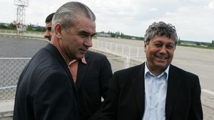 Iordănescu,** mai bun ca Lucescu