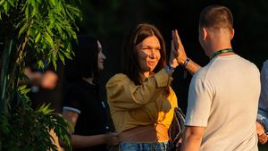 Simona Halep, ce apariție de Crăciun, cu abdomenul la vedere!