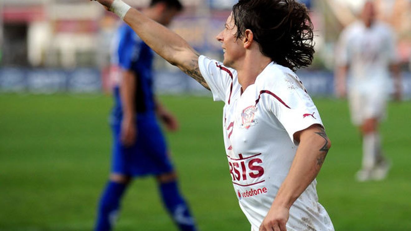 Deac nu mai are motive să continue în Giulești!** Salvatorul Rapidului e sfătuit să refuze Liga I: "Și dacă nu e Schalke, să stea tot în Germania"